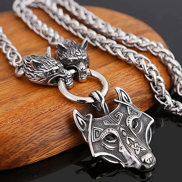 New! MEN'S Nordic Wolf Pendant Necklace. - Picture 1 of 5